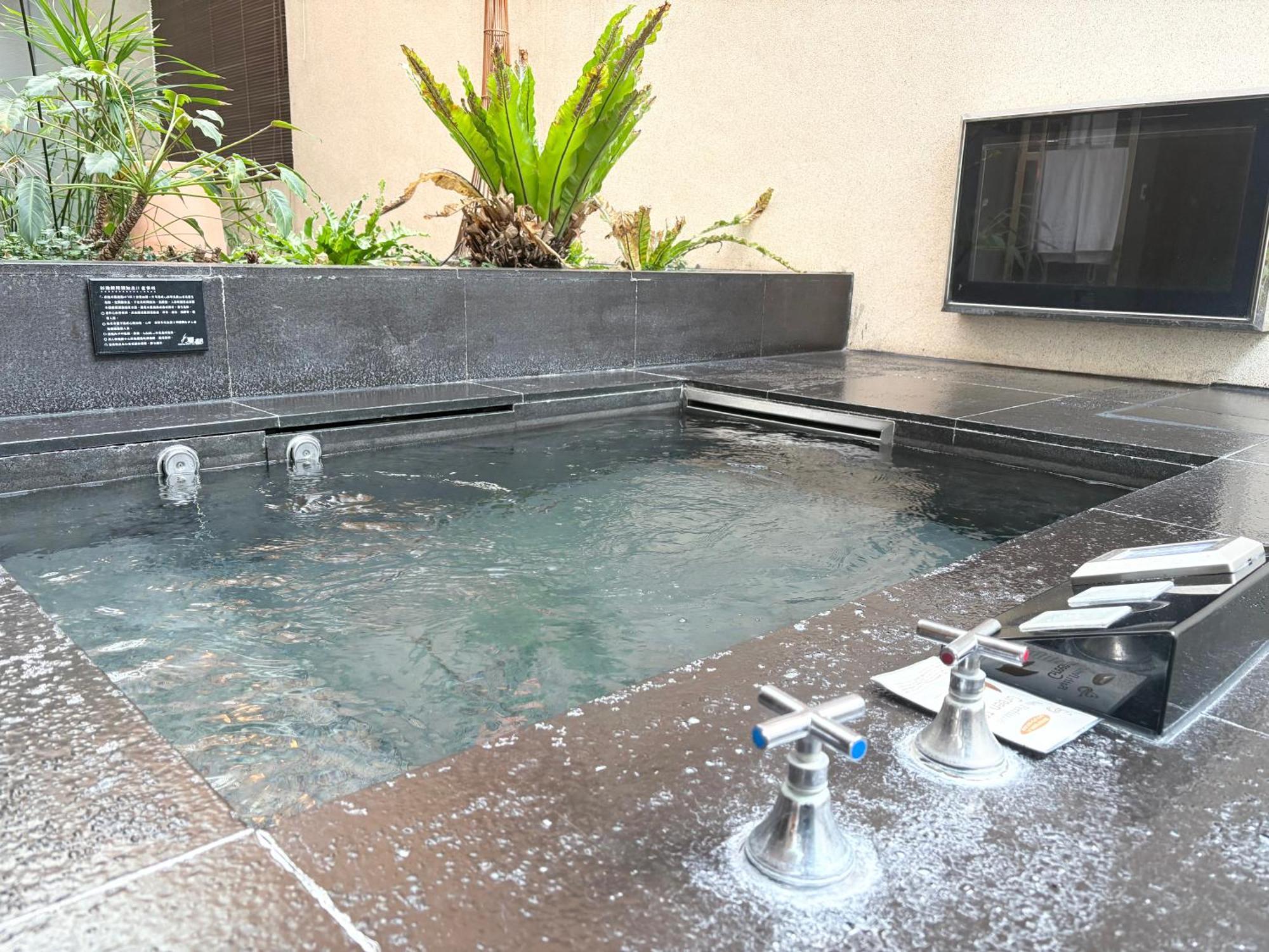 Xiadu Motel Тайджун Екстериор снимка