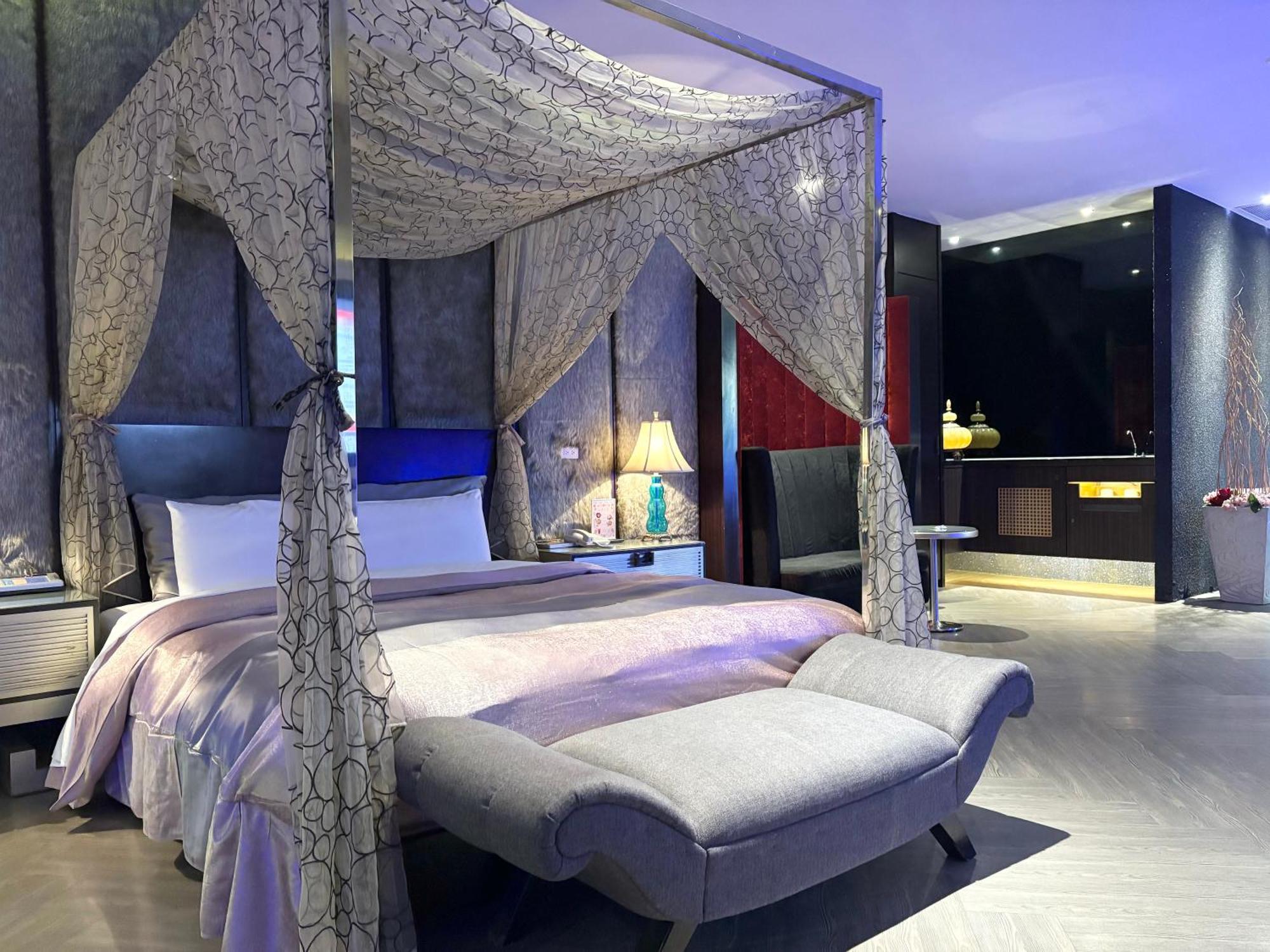 Xiadu Motel Тайджун Екстериор снимка