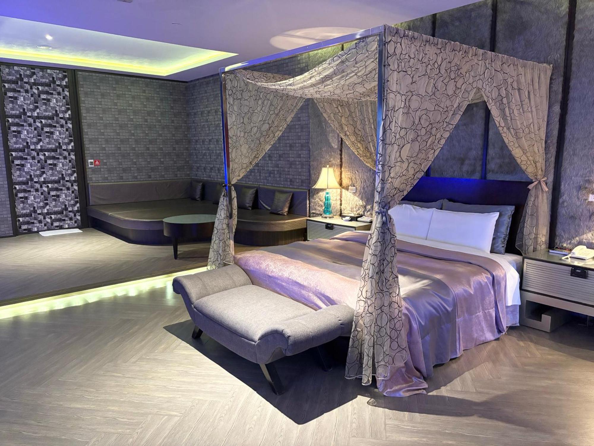 Xiadu Motel Тайджун Екстериор снимка