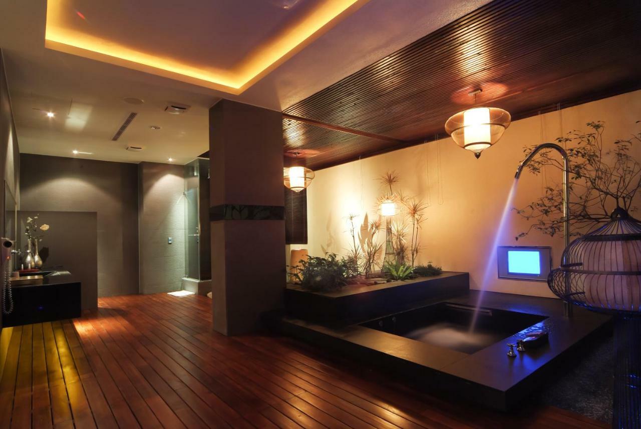 Xiadu Motel Тайджун Екстериор снимка